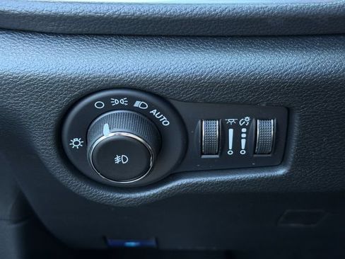 New 2026 Chrysler Pacifica Limited FWD image 27