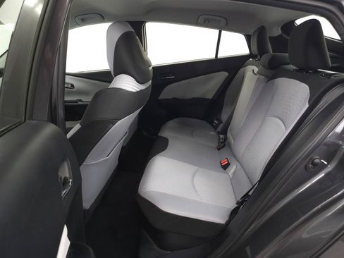 Used 2016 Toyota Prius Two FWD image 5