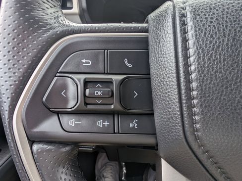 Used 2025 Toyota 4Runner SR5 image 25