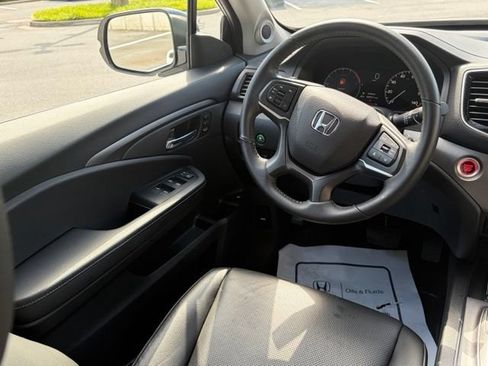 Certified 2024 Honda Ridgeline RTL image 32