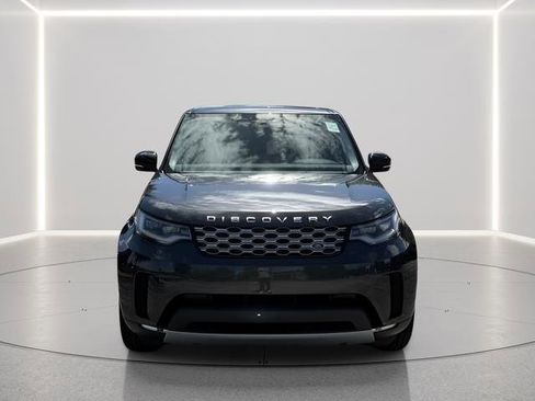 New 2025 Land Rover Discovery S image 8