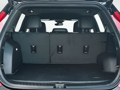 New 2026 Chevrolet Equinox LT w/ Convenience Package II image 8