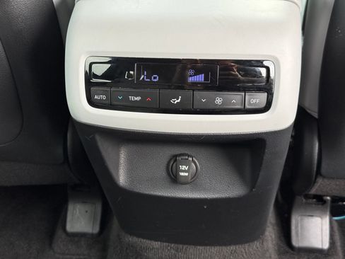 Used 2025 Hyundai Palisade SEL FWD image 17