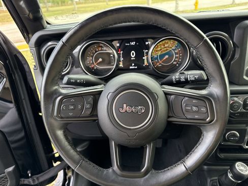 Used 2022 Jeep Wrangler Unlimited Sport image 29