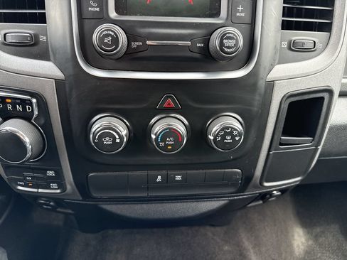 Used 2015 RAM 1500 Express AWD/4WD image 21