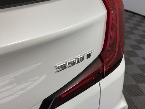 Certified 2024 Cadillac XT4 Luxury w/ Cold Weather Package image 17