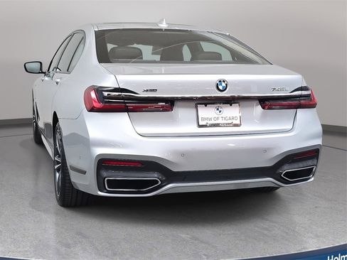 Used 2020 BMW 745e xDrive image 7