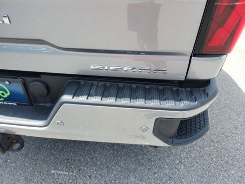 Certified 2025 GMC Sierra 3500 Denali Ultimate AWD/4WD image 5