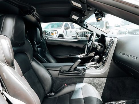 Used 2013 Chevrolet Corvette Grand Sport RWD image 40