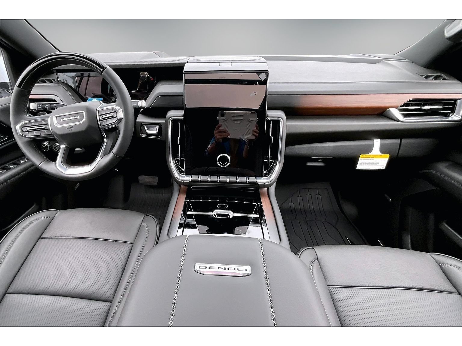 New 2026 GMC Yukon Denali w/ Denali Reserve Package AWD/4WD image 5