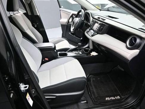 Used 2017 Toyota RAV4 XLE image 23
