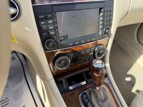 Used 2007 Mercedes-Benz CLK 350 Cabriolet image 25