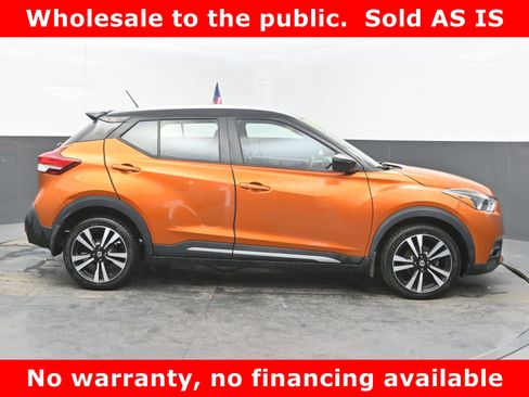 Used 2019 Nissan Kicks SR w/ SR Premium Package image 8
