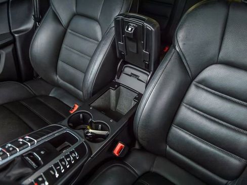 Used 2019 Porsche Macan S image 31