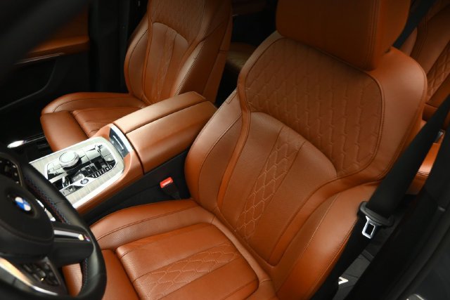 Used 2025 BMW X7 M60i w/ Executive Package AWD/4WD image 52