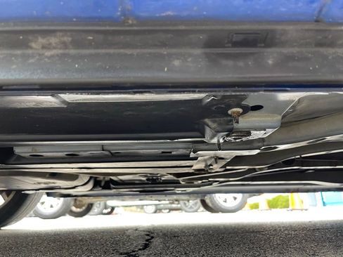 Used 2013 Dodge Avenger SE image 19