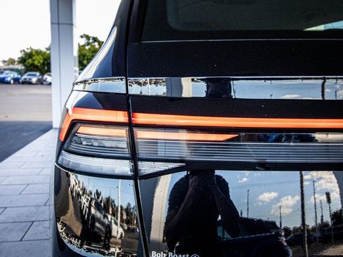 New 2026 Volkswagen Taos S FWD image 13