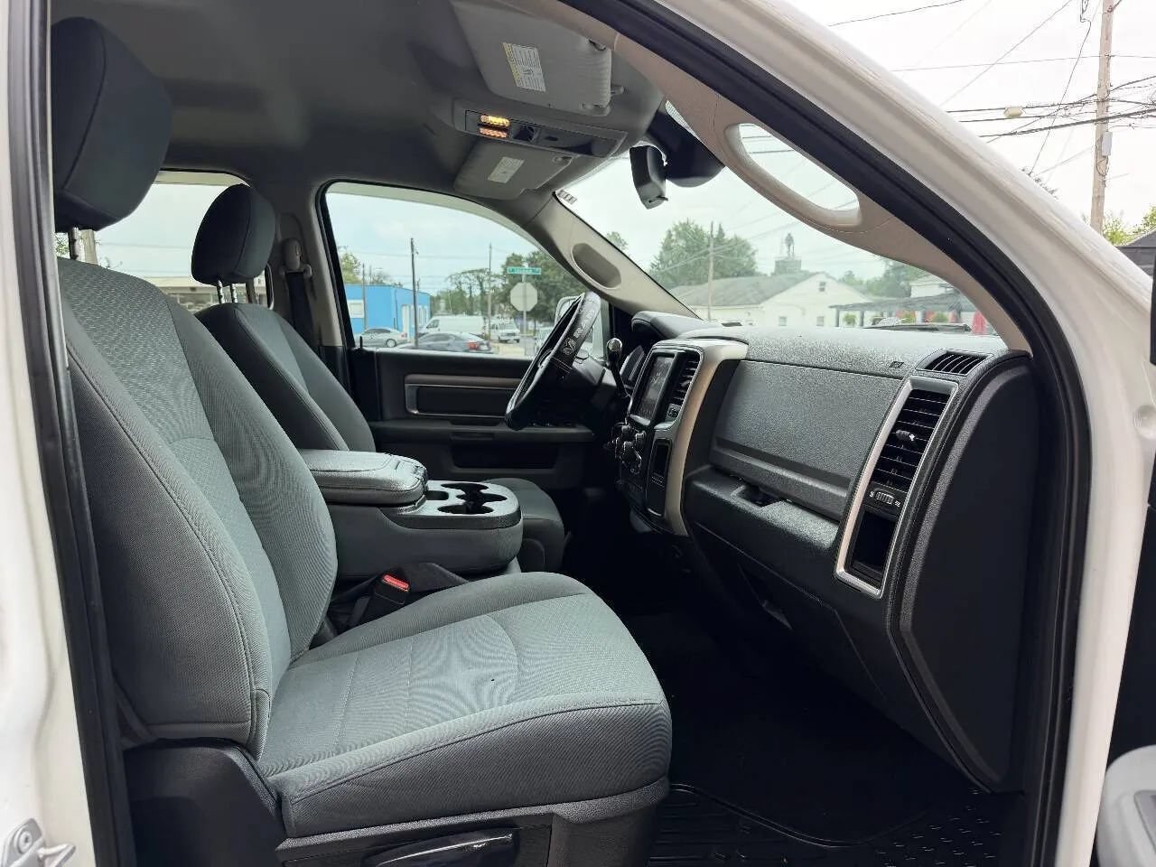 Used 2018 RAM 2500 SLT AWD/4WD image 47