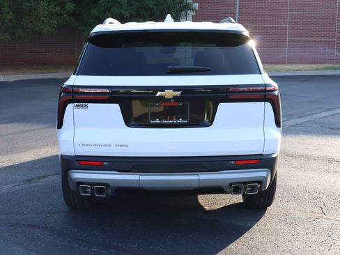 New 2026 Chevrolet Traverse LT w/ Driver Confidence Package AWD/4WD image 27