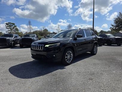 Used 2019 Jeep Cherokee Latitude Plus w/ Comfort/Convenience Group