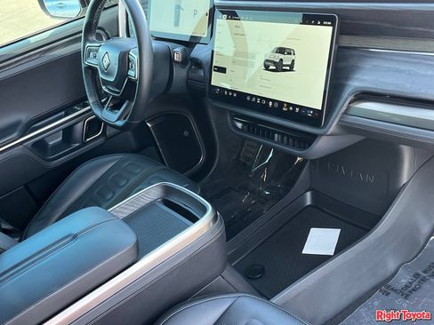 Used 2023 Rivian R1S Adventure AWD/4WD image 12