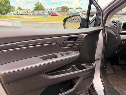 Used 2025 Honda Odyssey EX-L image 10