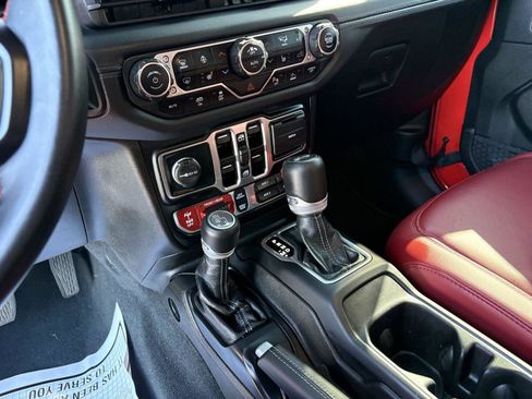 Used 2024 Jeep Wrangler Unlimited Rubicon 392 AWD/4WD image 15