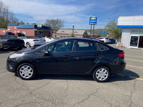 Used 2013 Ford Fiesta SE FWD image 21