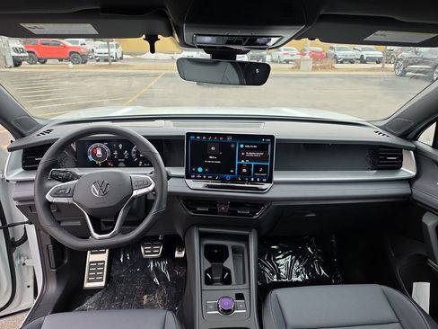 New 2026 Volkswagen Tiguan SE R-Line AWD/4WD image 15