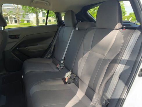 Used 2024 Subaru Crosstrek 2.0i AWD/4WD image 18