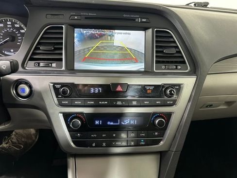 Used 2016 Hyundai Sonata Limited w/ Option Group 04 image 22