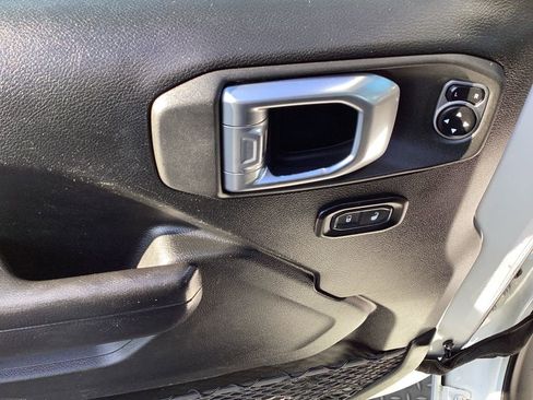 Used 2020 Jeep Wrangler Unlimited Sport image 18