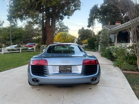 Used 2009 Audi R8 V8 w/ Enhanced Leather Pkg image 6