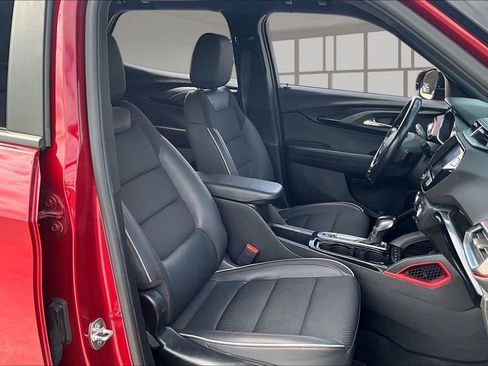Used 2021 Chevrolet TrailBlazer RS w/ Sun and Liftgate Package image 28