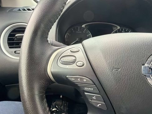 Used 2020 Nissan Pathfinder SV w/ Cargo Package FWD image 29