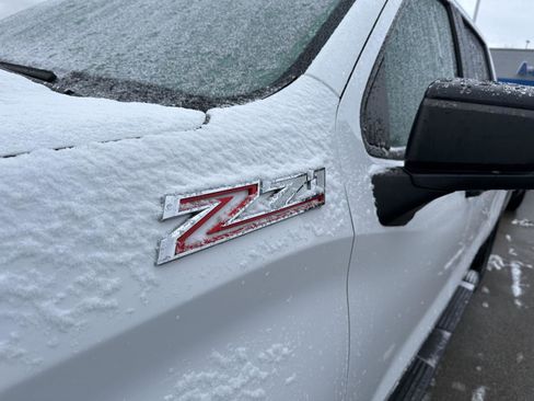 Used 2020 Chevrolet Silverado 1500 LT Trail Boss image 2