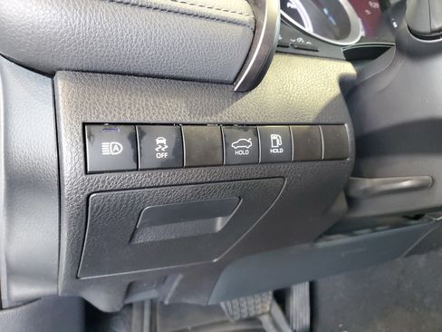 Used 2022 Toyota Camry XLE FWD image 22