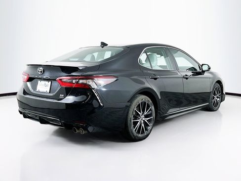 Used 2024 Toyota Camry SE AWD/4WD image 9