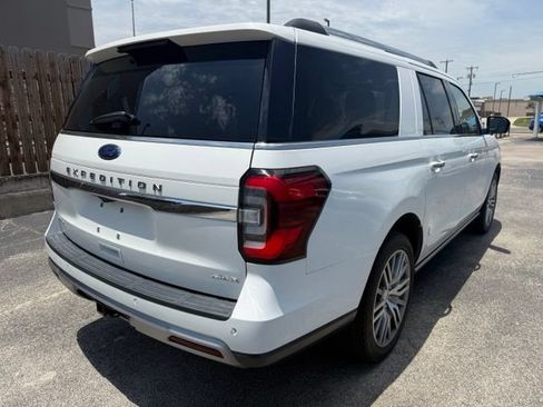 Used 2022 Ford Expedition Max Limited RWD image 5