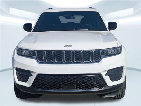 New 2025 Jeep Grand Cherokee Laredo w/ Luxury Tech Group I image 10