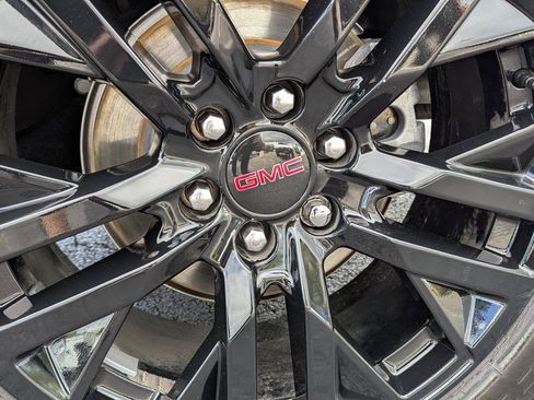 Certified 2024 GMC Yukon Denali w/ Advanced Technology Package image 7