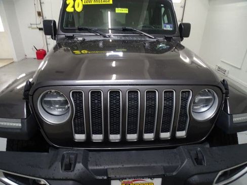 Used 2020 Jeep Wrangler Unlimited Sahara AWD/4WD image 23