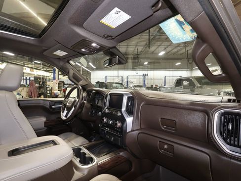 Certified 2021 GMC Sierra 1500 SLT w/ SLT Convenience Package image 30