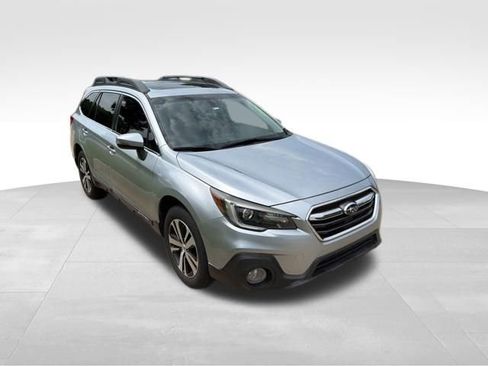 Used 2019 Subaru Outback 2.5i Limited AWD/4WD image 1