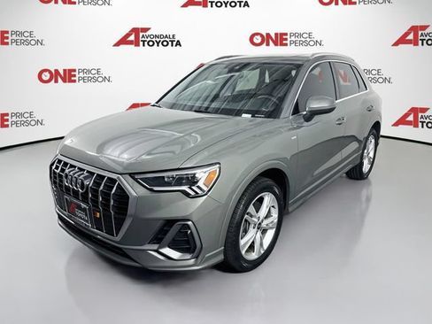 Used 2023 Audi Q3 2.0T Premium w/ Convenience Package AWD/4WD image 3