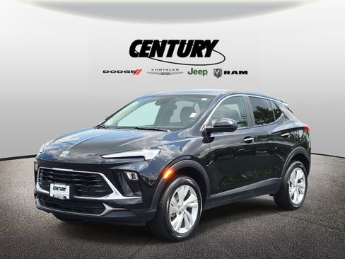 Used 2025 Buick Encore GX Preferred w/ Comfort Package AWD/4WD image 8