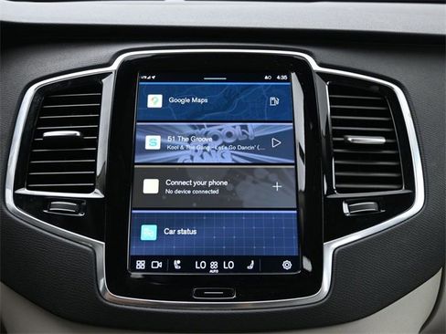 Used 2024 Volvo XC90 B5 Plus w/ Protection Package Premier image 13