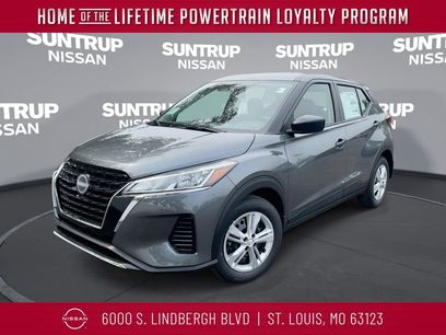 New 2025 Nissan Kicks S