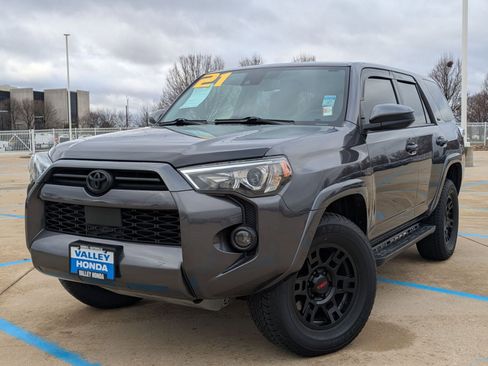 Used 2021 Toyota 4Runner SR5 image 2
