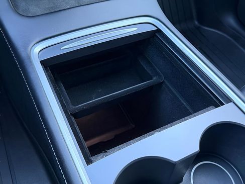 Used 2022 Tesla Model Y Performance image 47